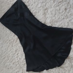 Strapless, black dress